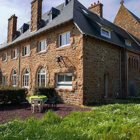 Le Presbytere Du Talbert Pleubian Luaran gambar