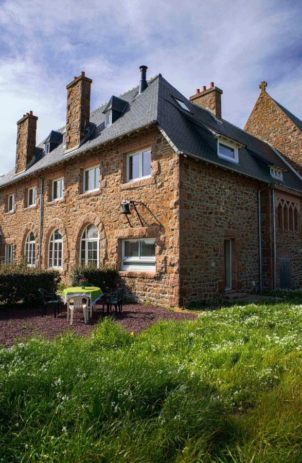 Le Presbytere Du Talbert Pleubian Luaran gambar